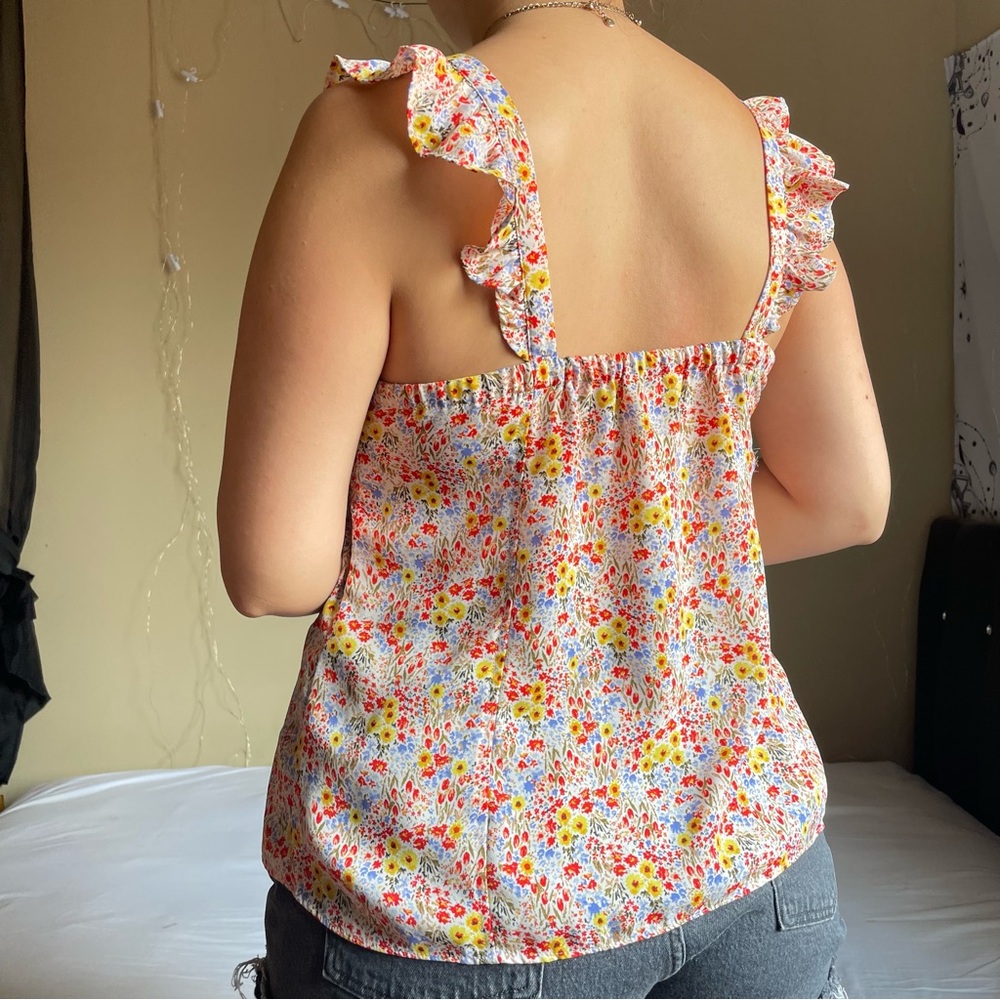 Ditsy Ruffle Strap Top - Picture 4 of 8
